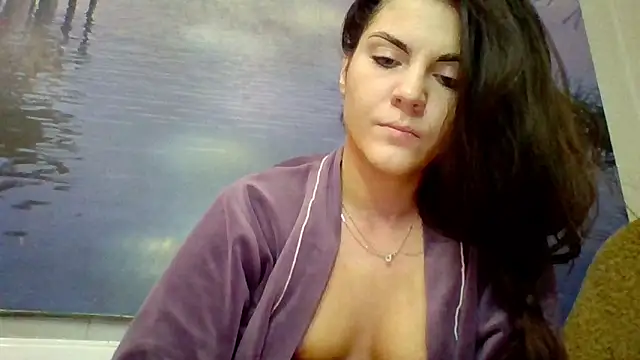 AliceTailor online show from June 9, 2026, 10:44 pm