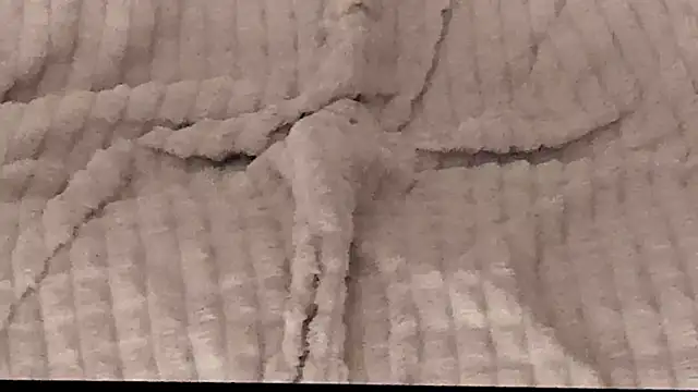 IceDanielles online show from October 5, 2025, 6:42 pm