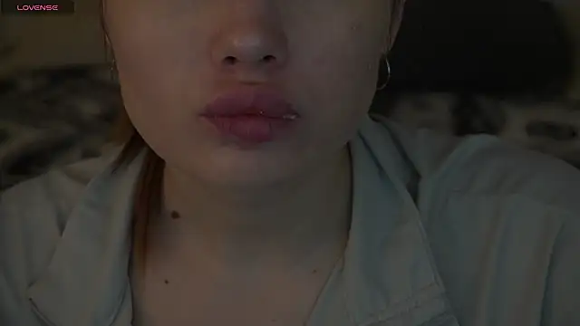 IceDanielles online show from November 10, 2025, 1:38 pm