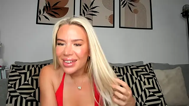 Alexia-Lee online show from October 19, 2025, 8:33 pm