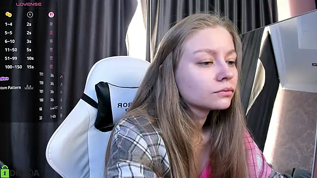 Snapshot of Polumna_cute chatting on February 19, 2026, 1:08 pm Polumna cute online show from February 19, 2026, 1:08 pm