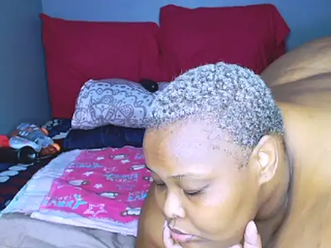 Snapshot of fatafricanqueen chatting on February 12, 2026, 12:10 am fatafricanqueen online show from February 12, 2026, 12:10 am