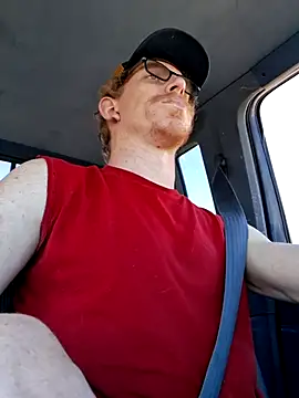 Snapshot of REDHAMMER_ chatting on March 28, 2026, 7:26 pm REDHAMMER online show from March 28, 2026, 7:26 pm