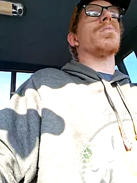 Snapshot of REDHAMMER_ chatting on March 14, 2026, 2:56 pm REDHAMMER online show from March 14, 2026, 2:56 pm