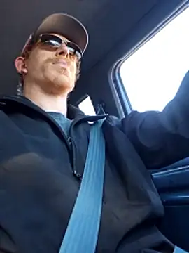 Snapshot of REDHAMMER_ chatting on February 20, 2026, 9:17 pm REDHAMMER online show from February 20, 2026, 9:17 pm