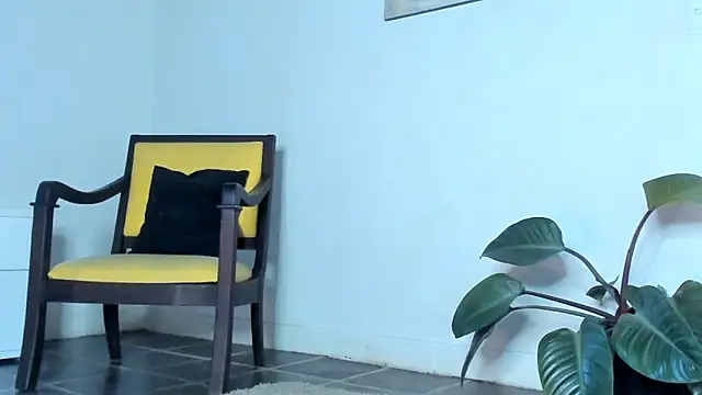 AnaHenao online show from March 15, 2026, 12:01 pm