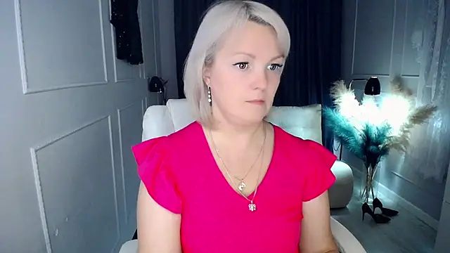 Juarnea online show from November 14, 2025, 6:28 am