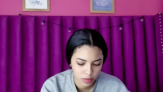 littleebonny online show from December 22, 2025, 12:38 pm