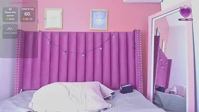 littleebonny online show from December 1, 2025, 12:39 pm