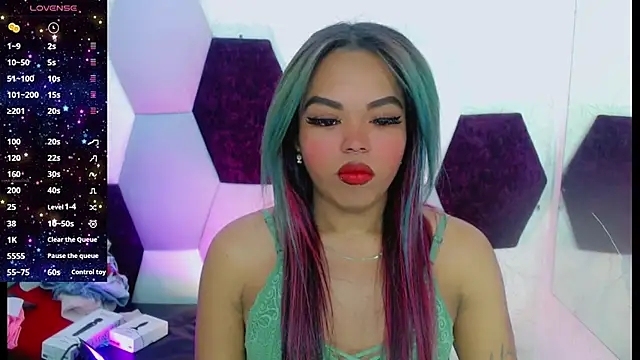 KayleighDreams  online show from January 17, 2026, 12:37 am