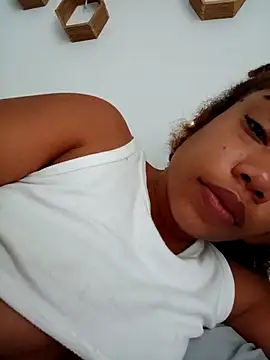 isabellehaynes online show from March 14, 2025, 11:56 am