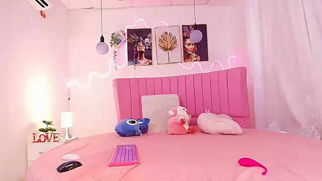 Azul horney online show from September 20, 2025, 10:26 pm