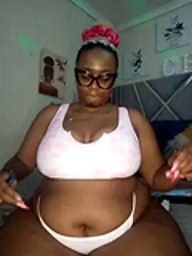 CocoBootyyy online show from December 4, 2025, 7:57 pm