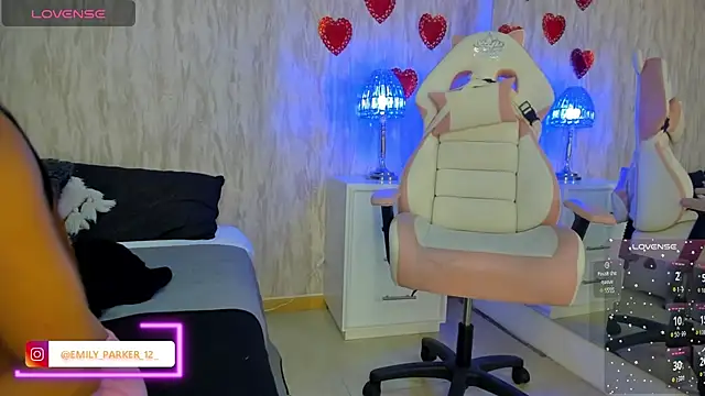 emily parkerr online show from March 14, 2025, 12:51 pm