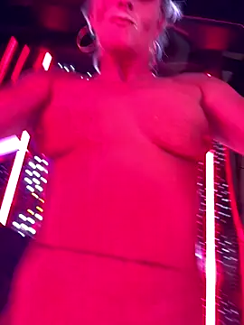 vixendoll87 online show from November 6, 2025, 12:14 am