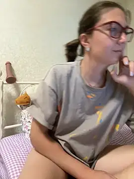 BeatriceTender online show from September 23, 2025, 7:32 pm