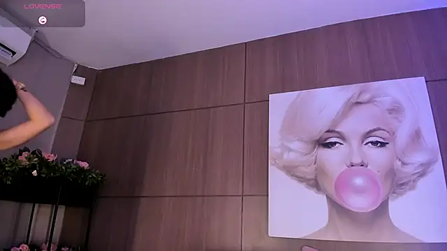 AgattaDuque online show from September 24, 2025, 11:10 pm