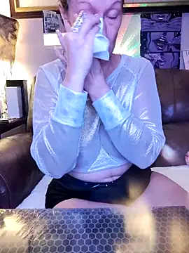 Snapshot of TheDime chatting on March 13, 2026, 7:24 am TheDime online show from March 13, 2026, 7:24 am