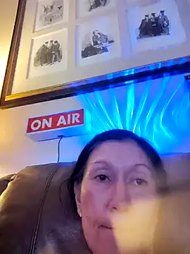 Snapshot of TheDime chatting on February 25, 2026, 12:22 am TheDime online show from February 25, 2026, 12:22 am