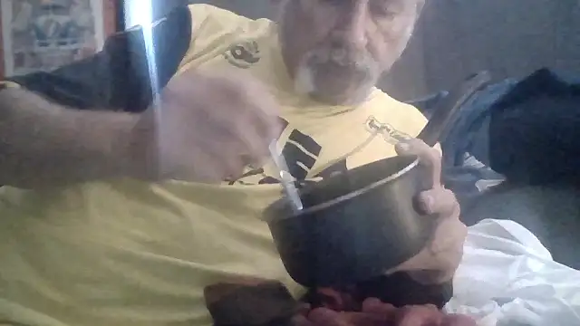 Snapshot of den-rock4u chatting on November 7, 2025, 1:48 pm den-rock4u online show from November 7, 2025, 1:48 pm