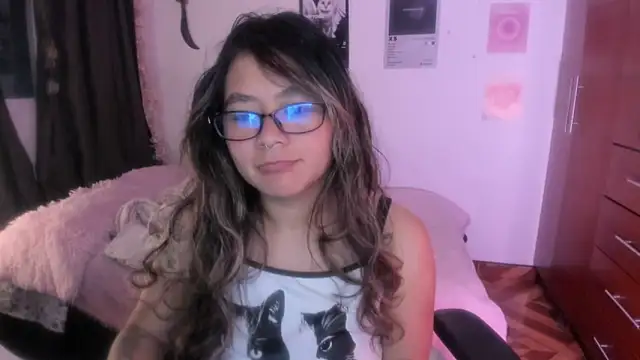 StephaniFox online show from February 4, 2026, 1:22 am