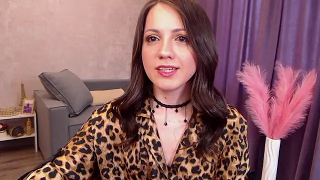 SusanMorado online show from September 15, 2025, 9:21 am