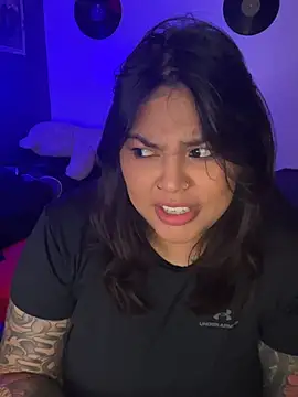miacanela xo online show from June 22, 2026, 1:22 am