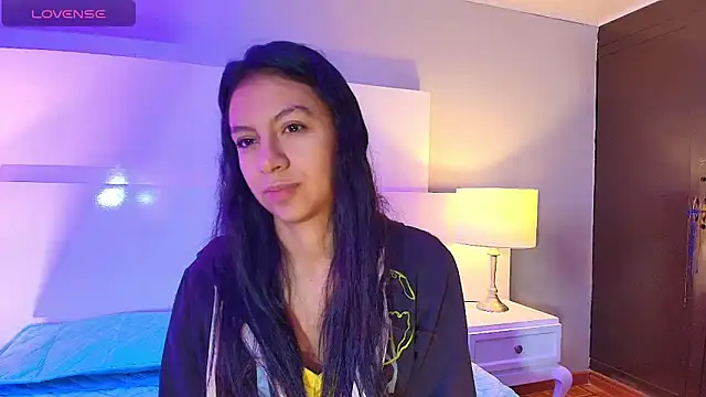 Tamaraakins online show from September 9, 2025, 12:47 pm