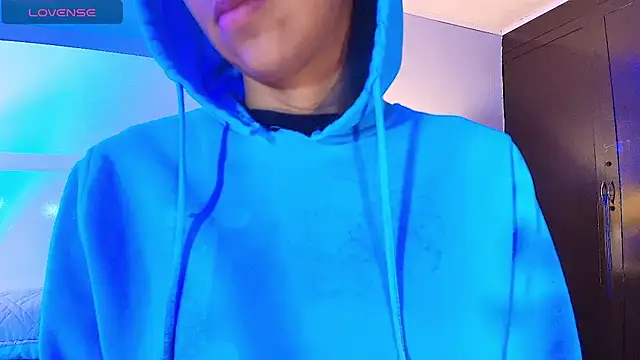 Tamaraakins online show from October 4, 2025, 12:50 pm