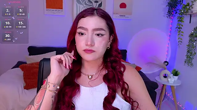 ViolettCastel online show from July 7, 2026, 12:02 am