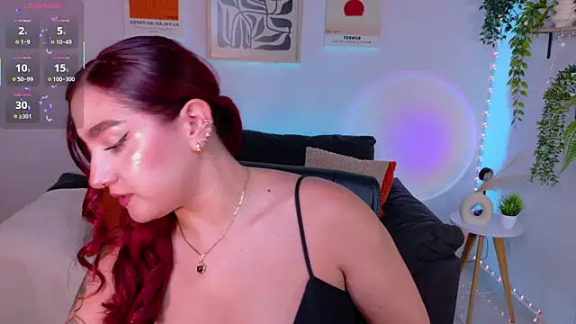 ViolettCastel online show from June 26, 2026, 12:27 am