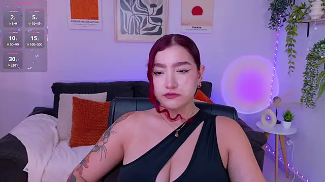 ViolettCastel online show from June 12, 2026, 7:55 pm