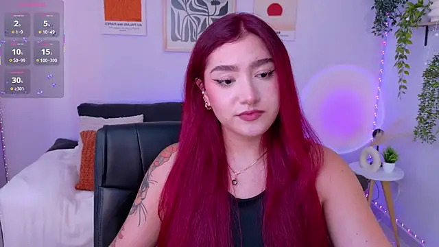 ViolettCastel online show from June 17, 2026, 8:19 pm