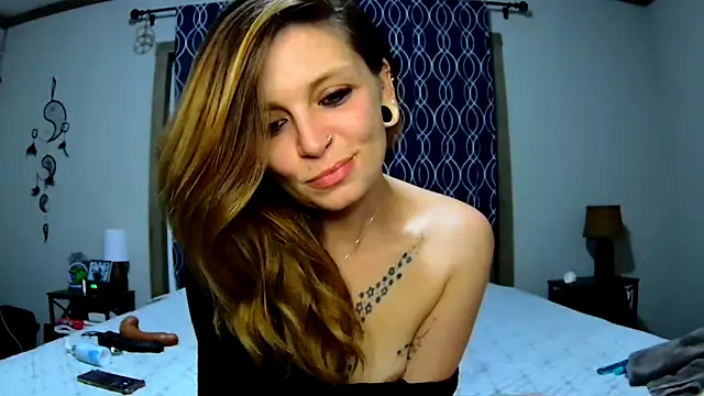 ZeelaXoXo online show from February 1, 2025, 5:18 am