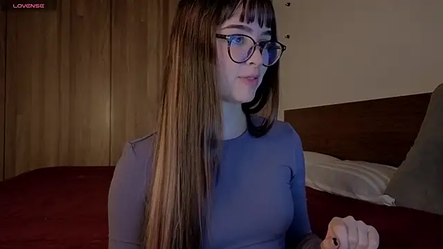 Roxxy mora online show from June 4, 2026, 10:25 pm