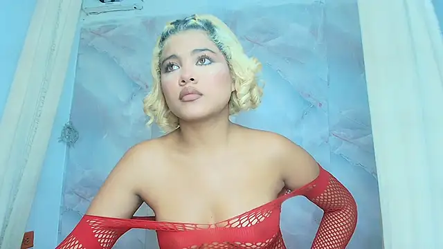 sofiacastillo01 online show from July 27, 2026, 1:29 pm