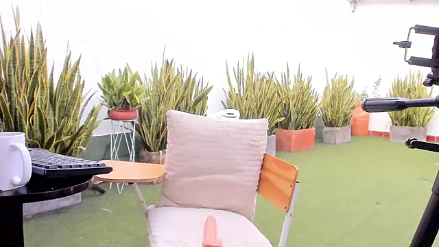 Snapshot of Alexa_Blake__ chatting on February 26, 2026, 10:21 pm Alexa Blake online show from February 26, 2026, 10:21 pm