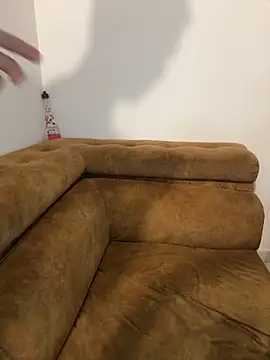 Snapshot of twohornys chatting on February 26, 2026, 12:21 am twohornys online show from February 26, 2026, 12:21 am