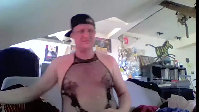 Bigthroaterboy online show from May 25, 2026, 2:16 pm