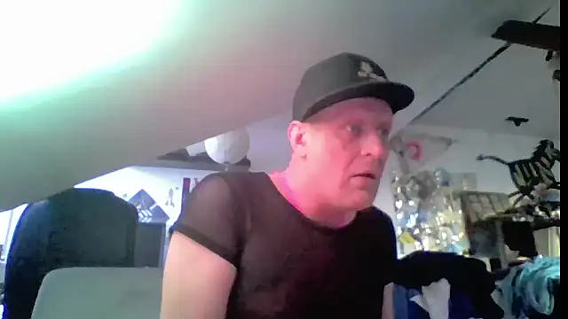 Bigthroaterboy online show from June 3, 2026, 6:34 pm