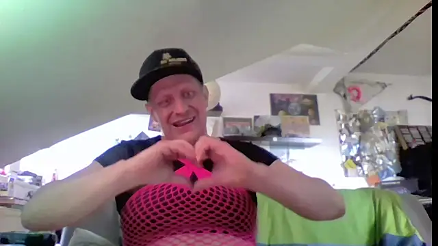 Bigthroaterboy online show from June 13, 2026, 4:49 pm