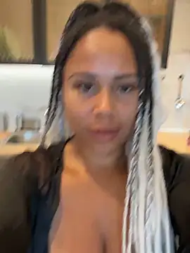 HaileyDiana online show from October 11, 2025, 11:22 am