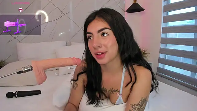 ANTONELLA  ROUSE  online show from March 1, 2025, 9:04 pm