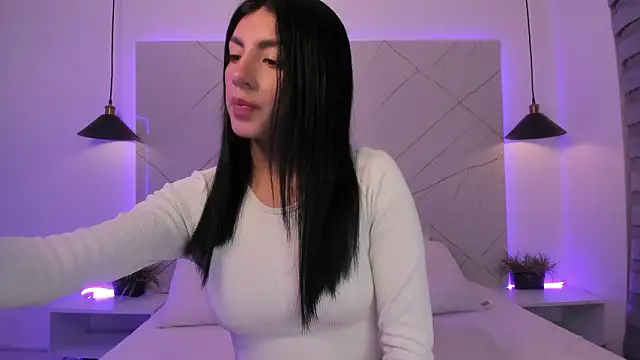 ANTONELLA  ROUSE  online show from March 16, 2026, 11:51 pm