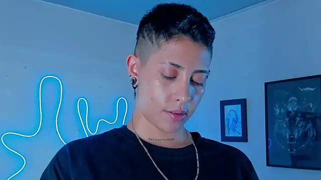 Aleja1214 online show from September 22, 2025, 1:44 am