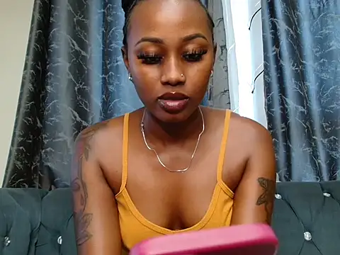 Snapshot of Miss_hot_candy chatting on February 25, 2025, 6:03 am Miss hot candy online show from February 25, 2025, 6:03 am