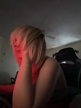 Snapshot of YandereDemon chatting on January 14, 2025, 9:20 pm YandereDemon online show from January 14, 2025, 9:20 pm