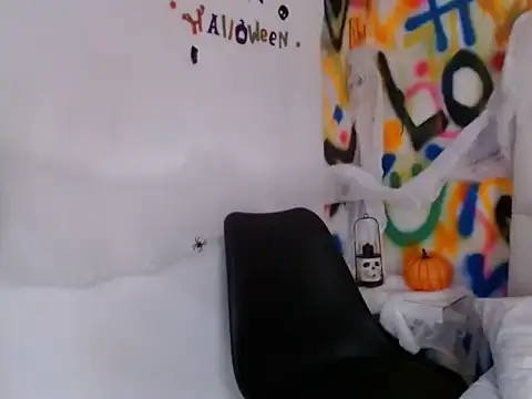 Liana Bernocchi online show from September 27, 2025, 6:58 pm