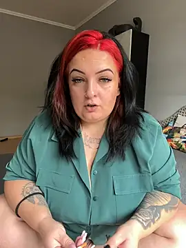 ninusbabee online show from October 10, 2025, 9:32 am