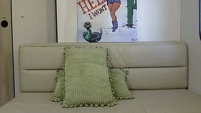 emerieskye20 online show from February 17, 2025, 8:38 pm